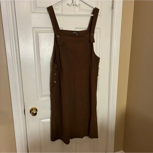 NWT BloomChic Brown Corduroy Patched Pocket Button Detail Dress | Plus 22–24 - Picture 8 of 9